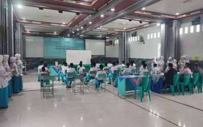 Detik-detik Menegangkan Ujian Praktik Mengajar Santri Pesantren Kulni
